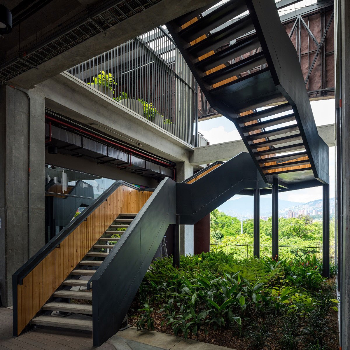 Mova-Teacher Innovation Centre | Opus Estudio
