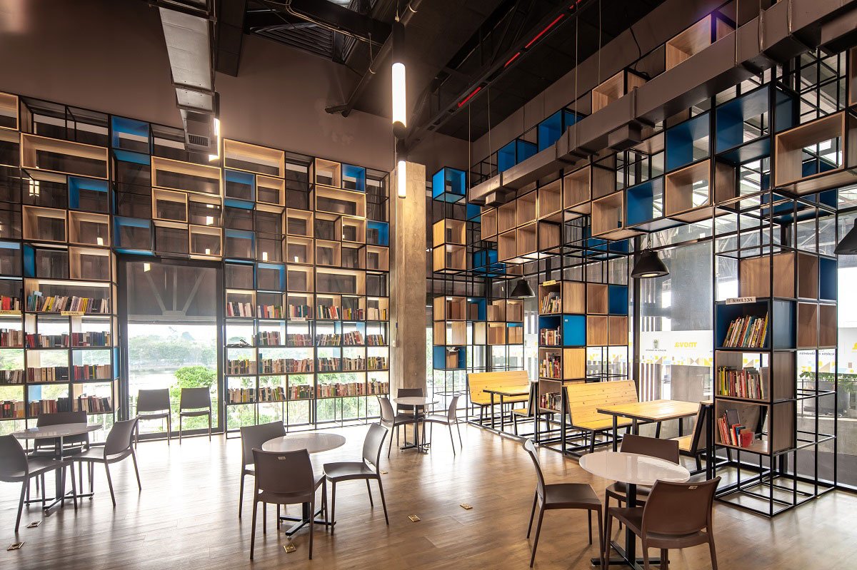 Mova-Teacher Innovation Centre | Opus Estudio