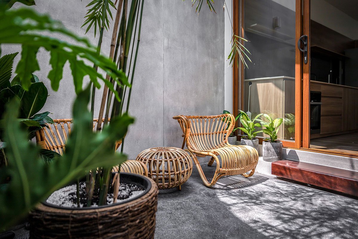 Alone House | Story Architecture