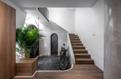 Alone House | Story Architecture