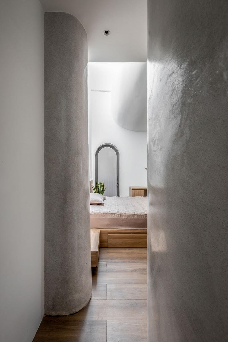 Alone House | Story Architecture