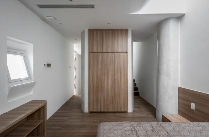 Alone House | Story Architecture