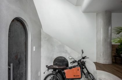 Alone House | Story Architecture