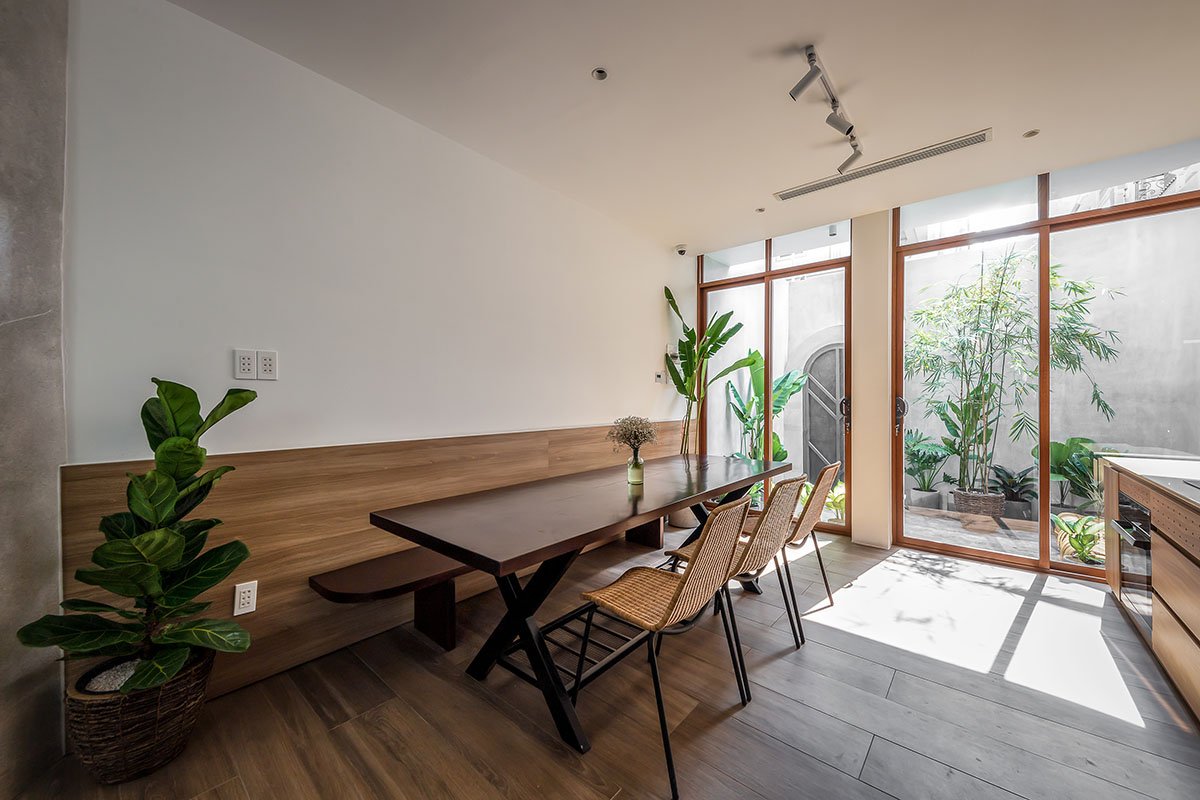 Alone House | Story Architecture