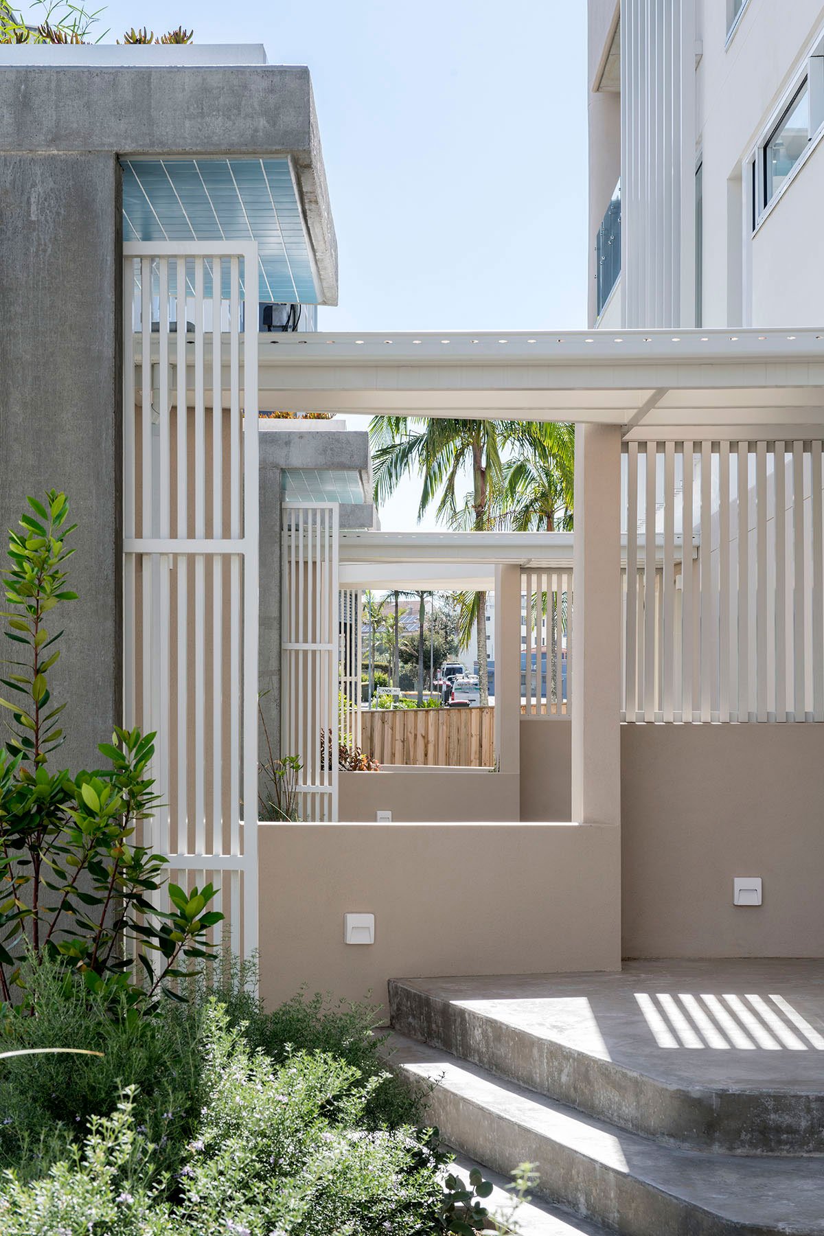 Caloundra Townhouses | Jasper Brown Architects + Open Architecture