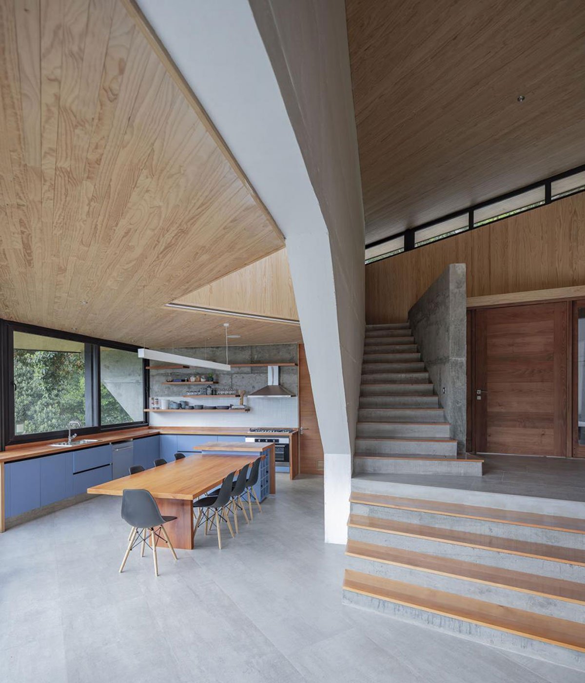 PR House | Triangular