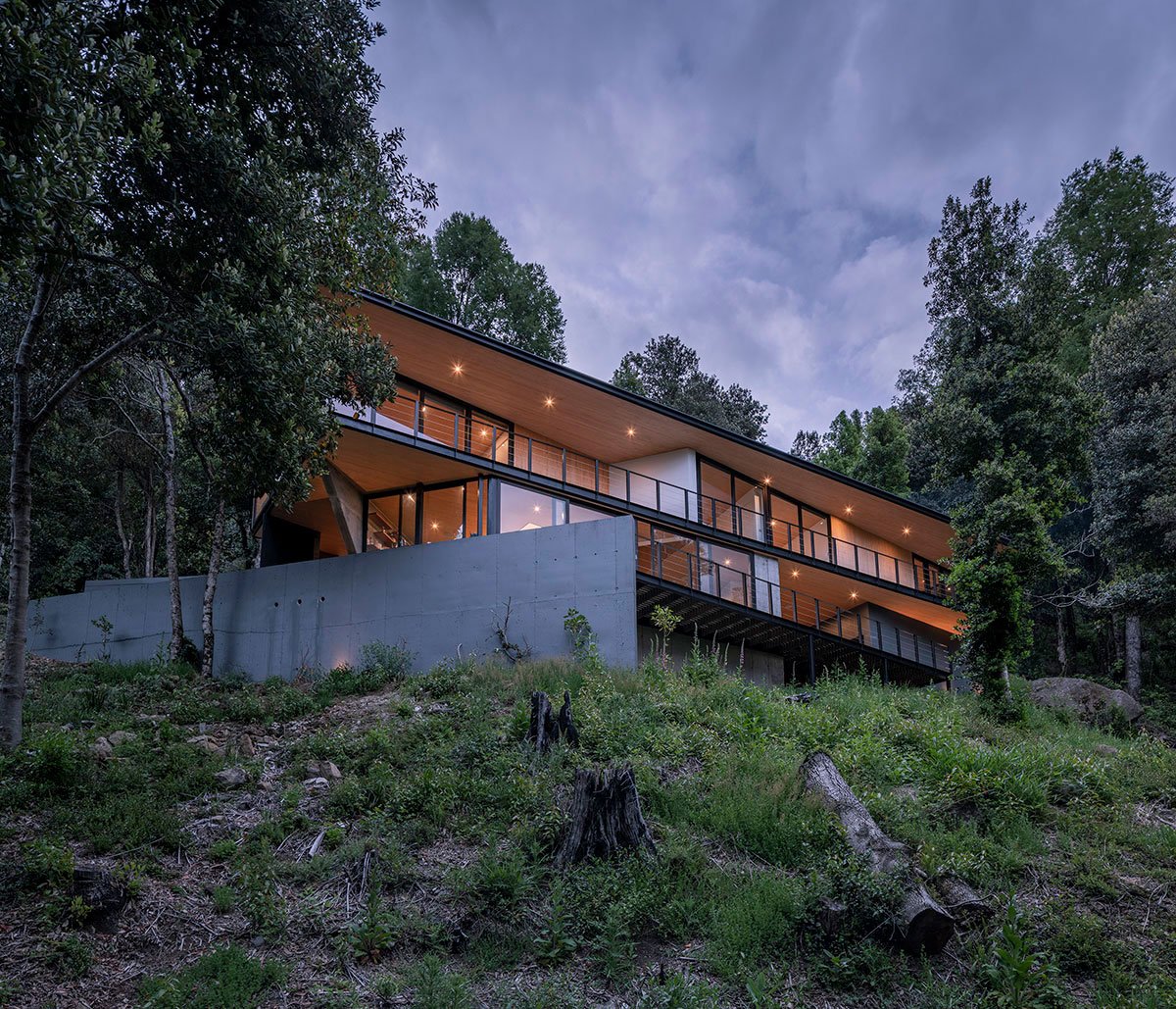 PR House | Triangular