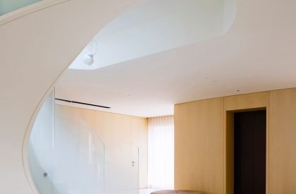 Zhejiang Private Penthouse | YuQiang & Partners+EK Design