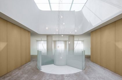 Zhejiang Private Penthouse | YuQiang & Partners+EK Design