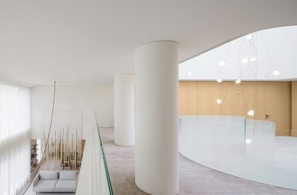 Zhejiang Private Penthouse | YuQiang & Partners+EK Design