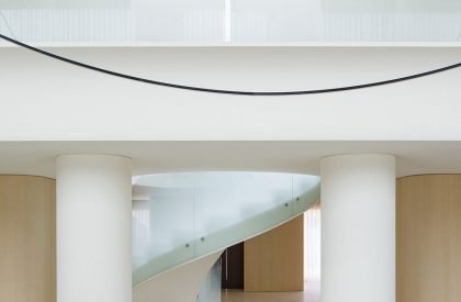 Zhejiang Private Penthouse | YuQiang & Partners+EK Design