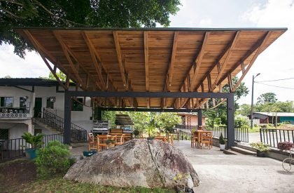 Ficus Alto- Outdoor Art Platform | Natura Futura Arquitectura