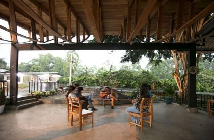Ficus Alto- Outdoor Art Platform | Natura Futura Arquitectura