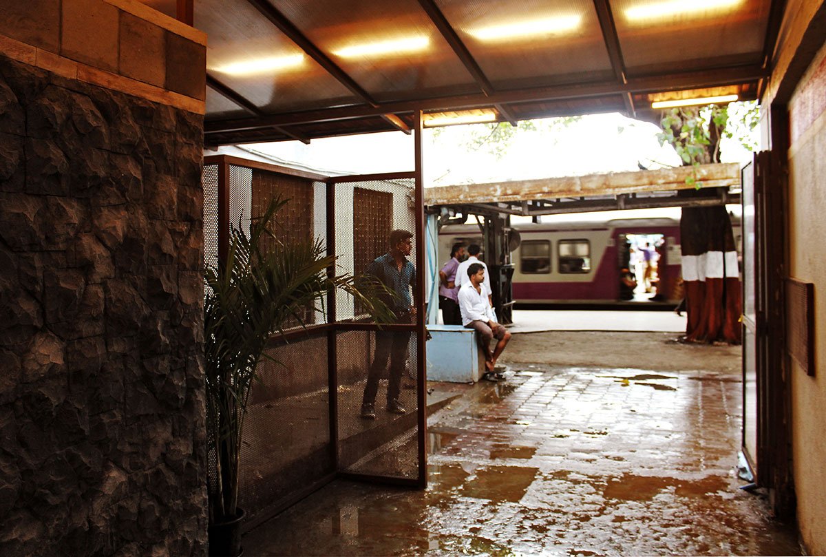 Toilet in a Courtyard | RC Architects