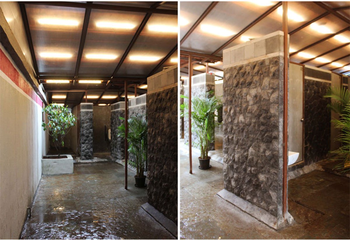 Toilet in a Courtyard | RC Architects