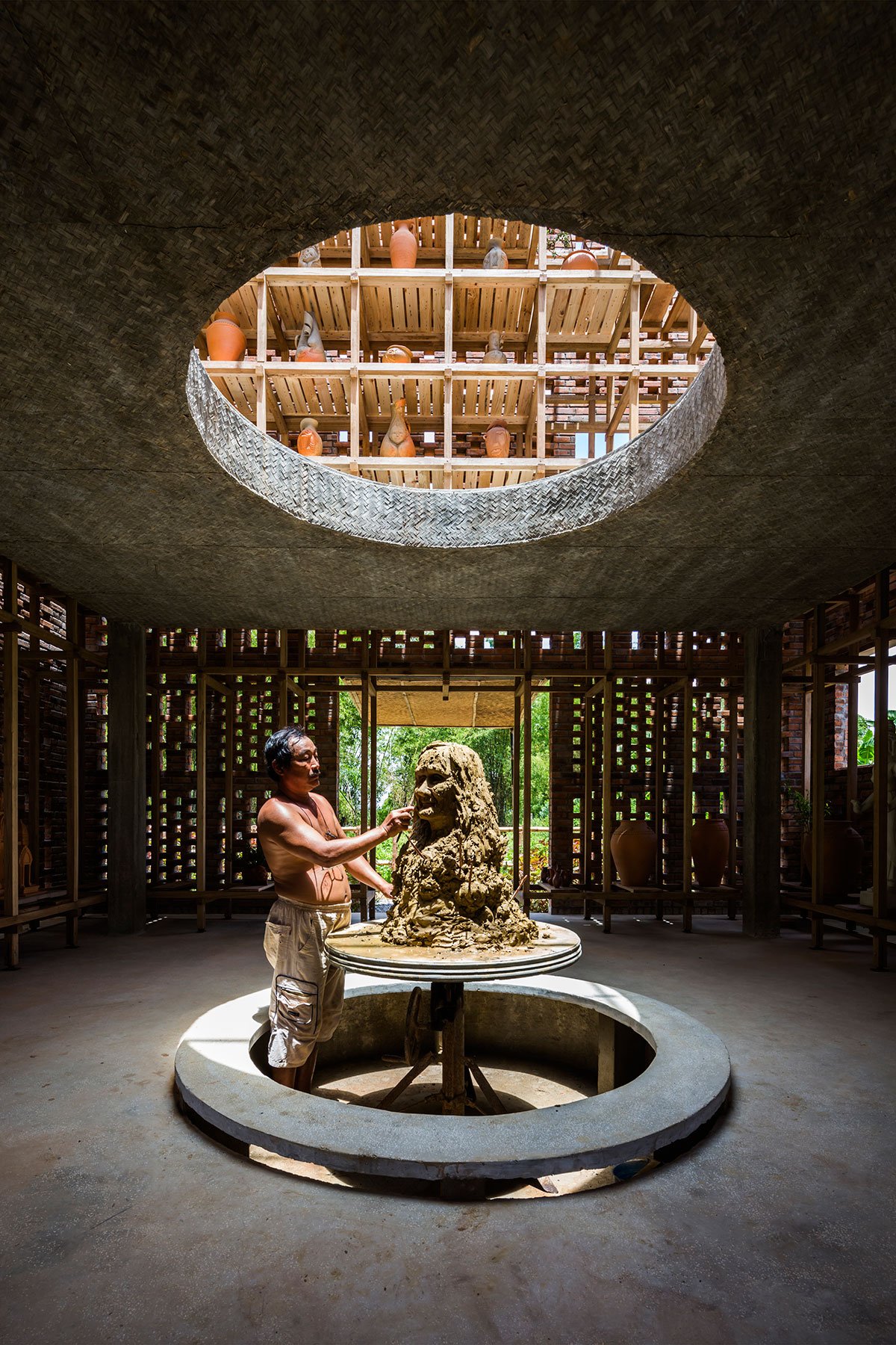 Terra Cotta Studio | Tropical Space