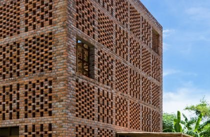 Terra Cotta Studio | Tropical Space