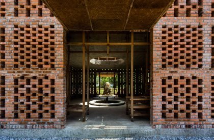 Terra Cotta Studio | Tropical Space