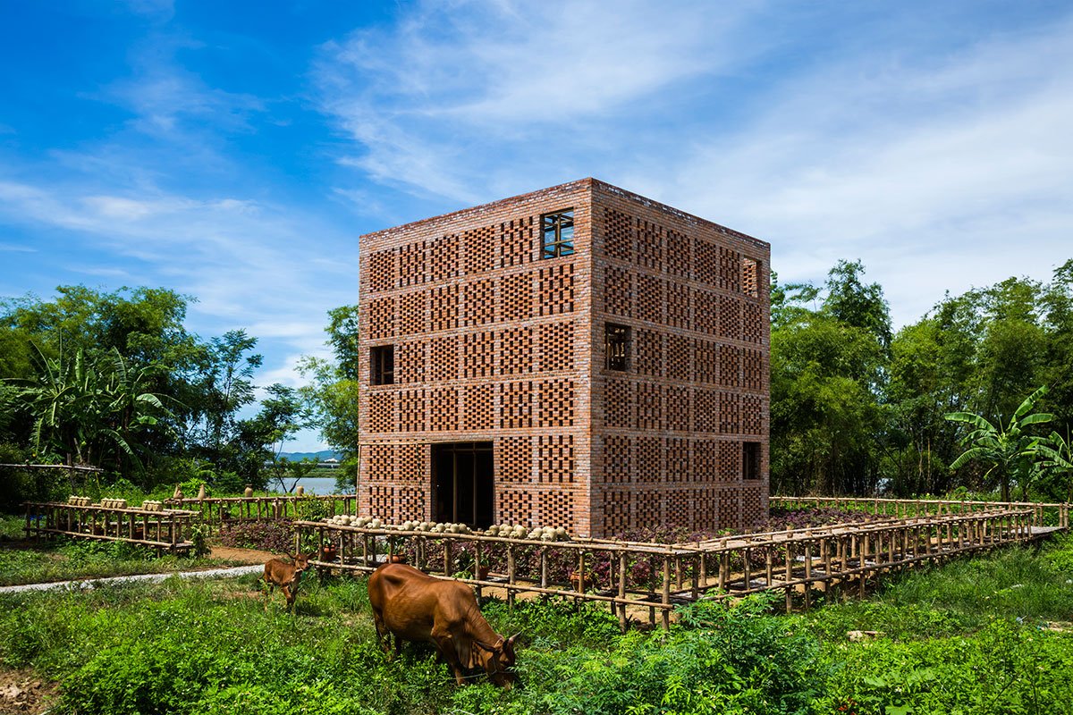 Terra Cotta Studio | Tropical Space