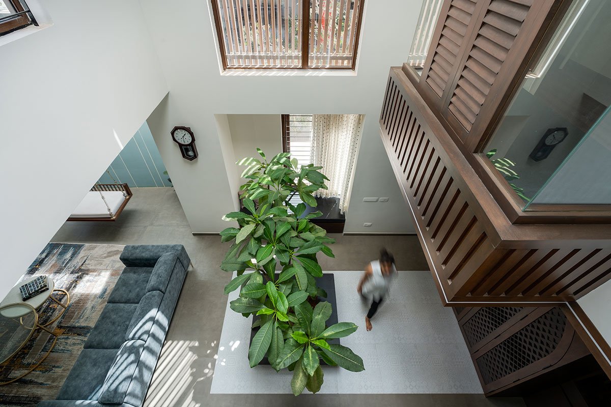 House With Two Courts | Shuonya Nava Designs