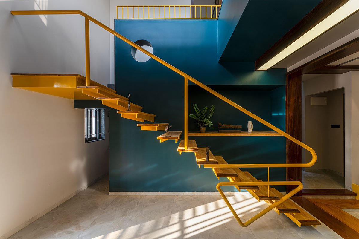 House of Parallel Walls | Aakar Group of Consultancy