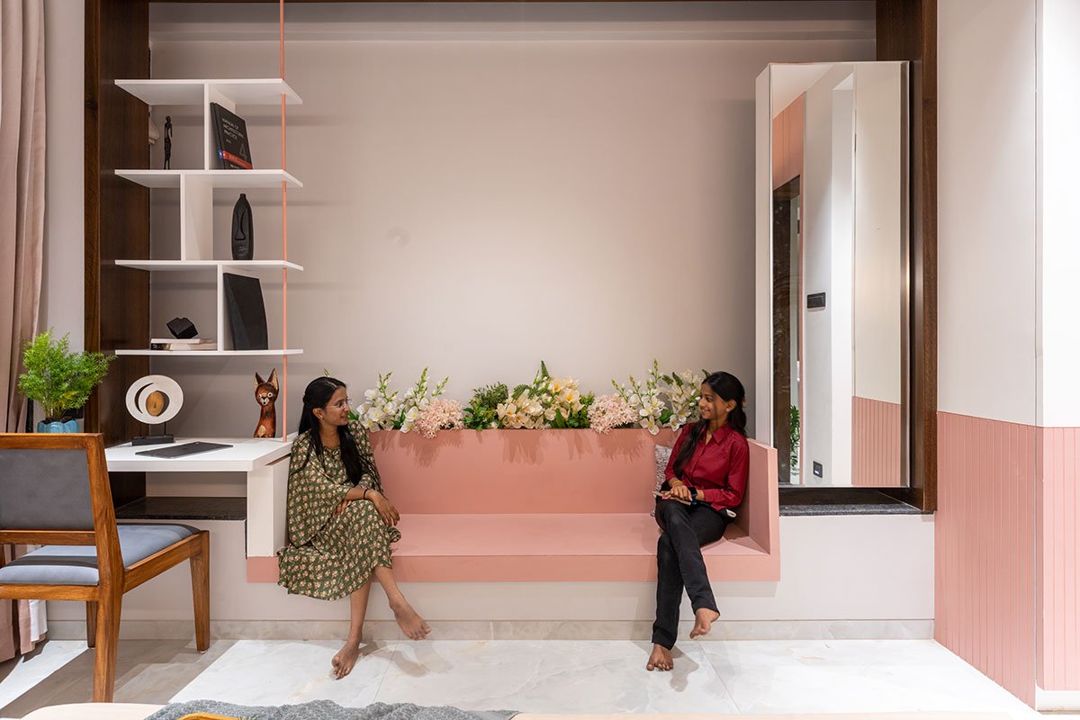 House of Parallel Walls | Aakar Group of Consultancy