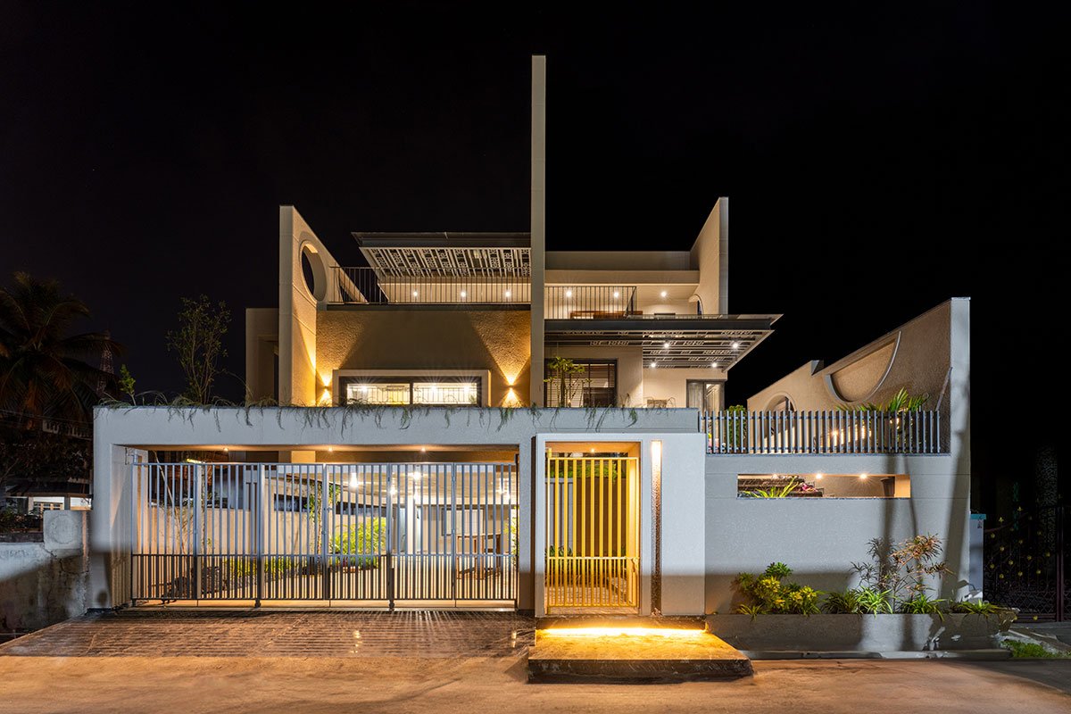 House of Parallel Walls | Aakar Group of Consultancy