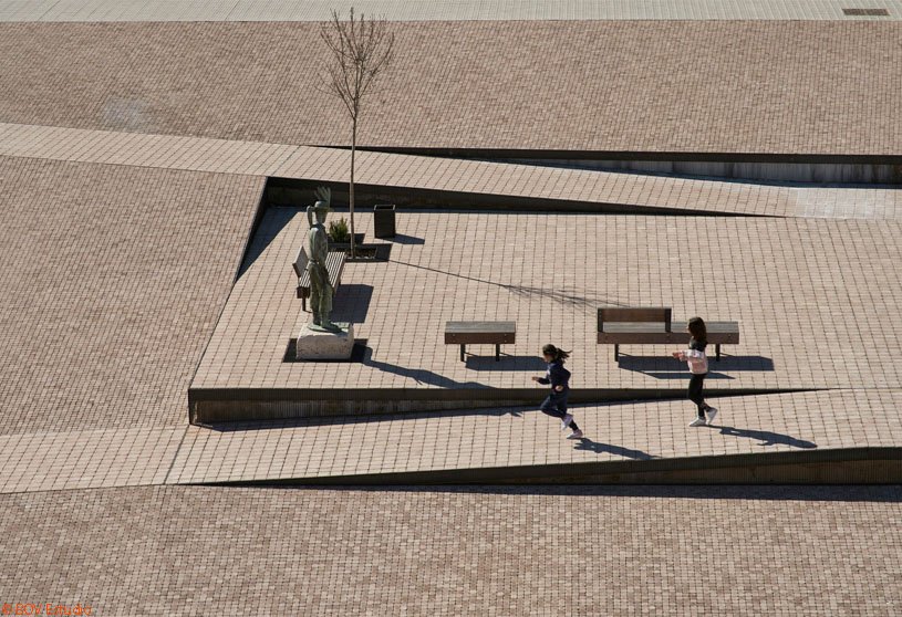 Plaza del Zarrón | BOV Estudio
