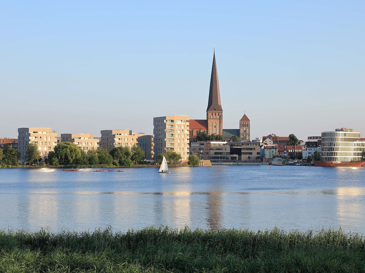 Living on Holzhalbinsel | Tchoban Voss Architekten