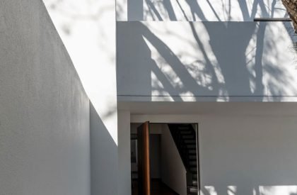E House | Lucio Muniain et al