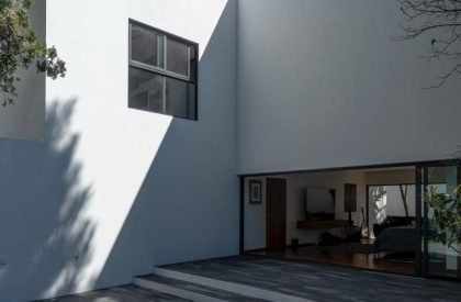 E House | Lucio Muniain et al