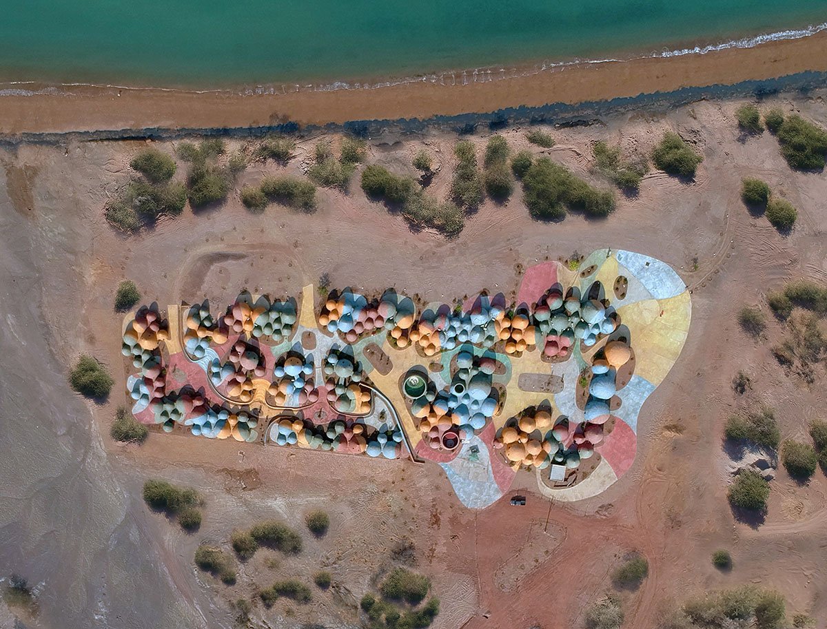 Presence in Hormoz 2 | ZAV Architects