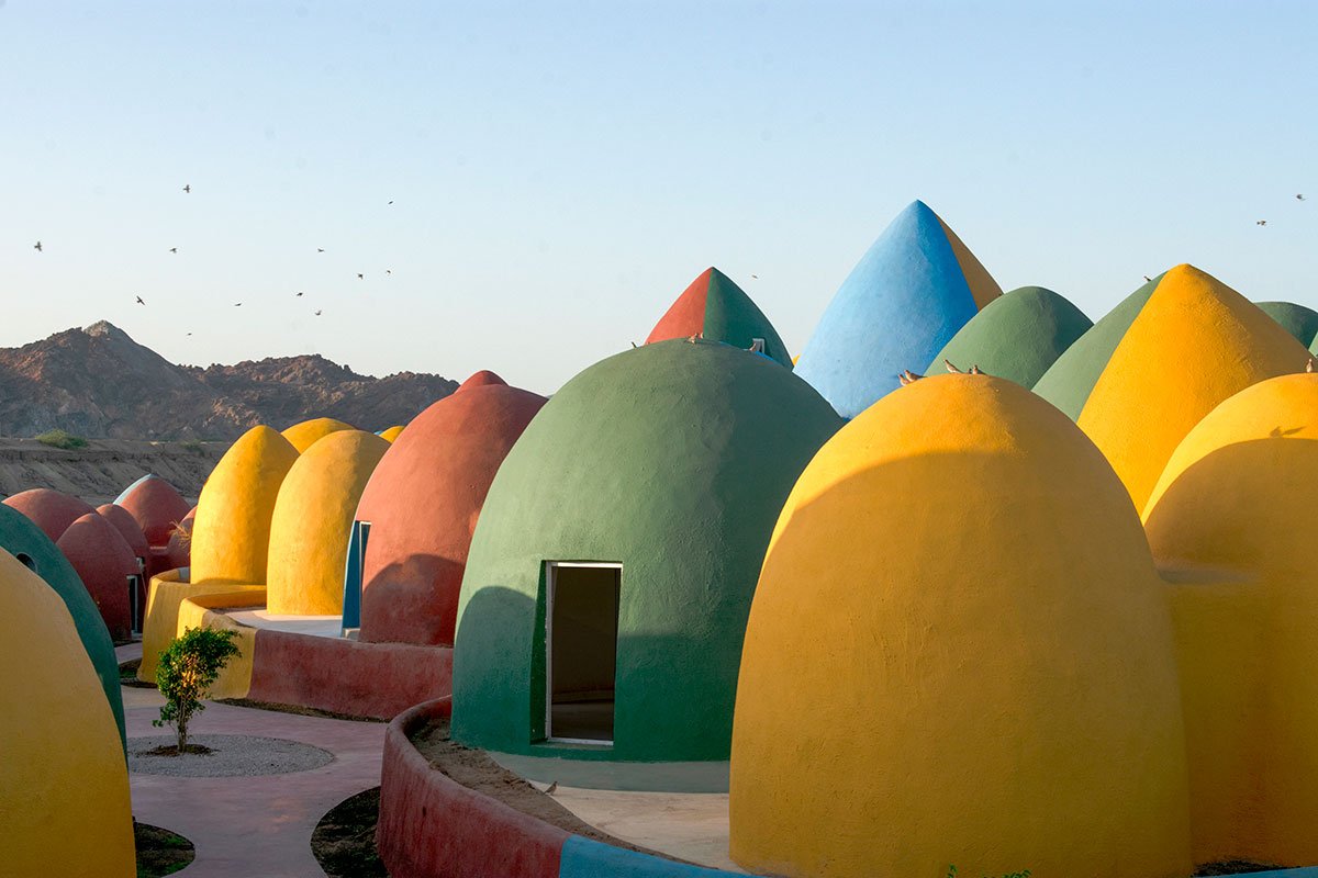 Presence in Hormoz 2 | ZAV Architects