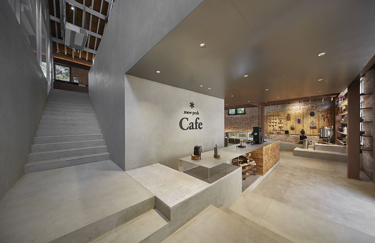 Snow Peak Cafe, MATRO Luxury Centre | KiKi ARCHi