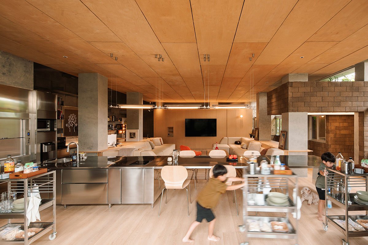 Attic Above Garden | RAD+ar