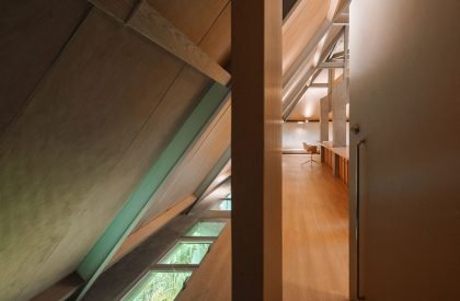 Attic Above Garden | RAD+ar