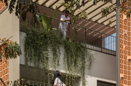House 40 | Between Spaces