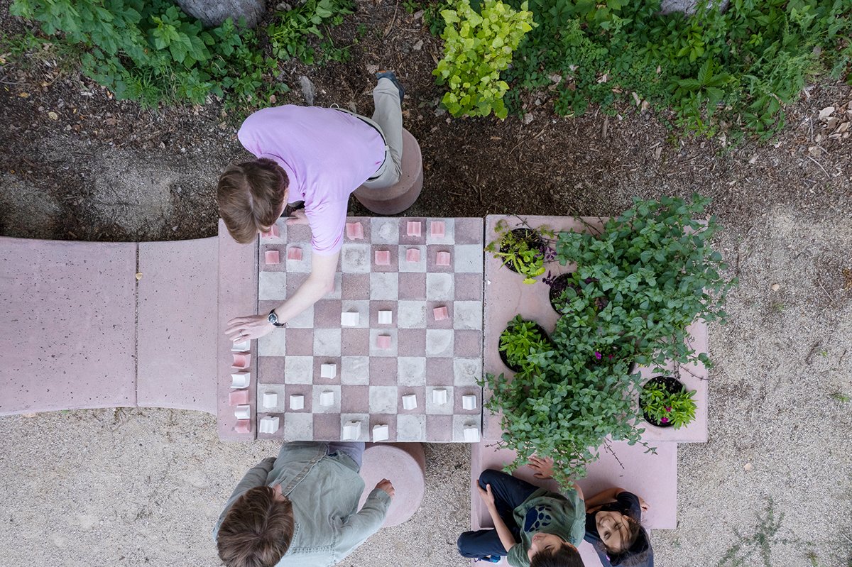 The Garden Table | Studio Ossidiana