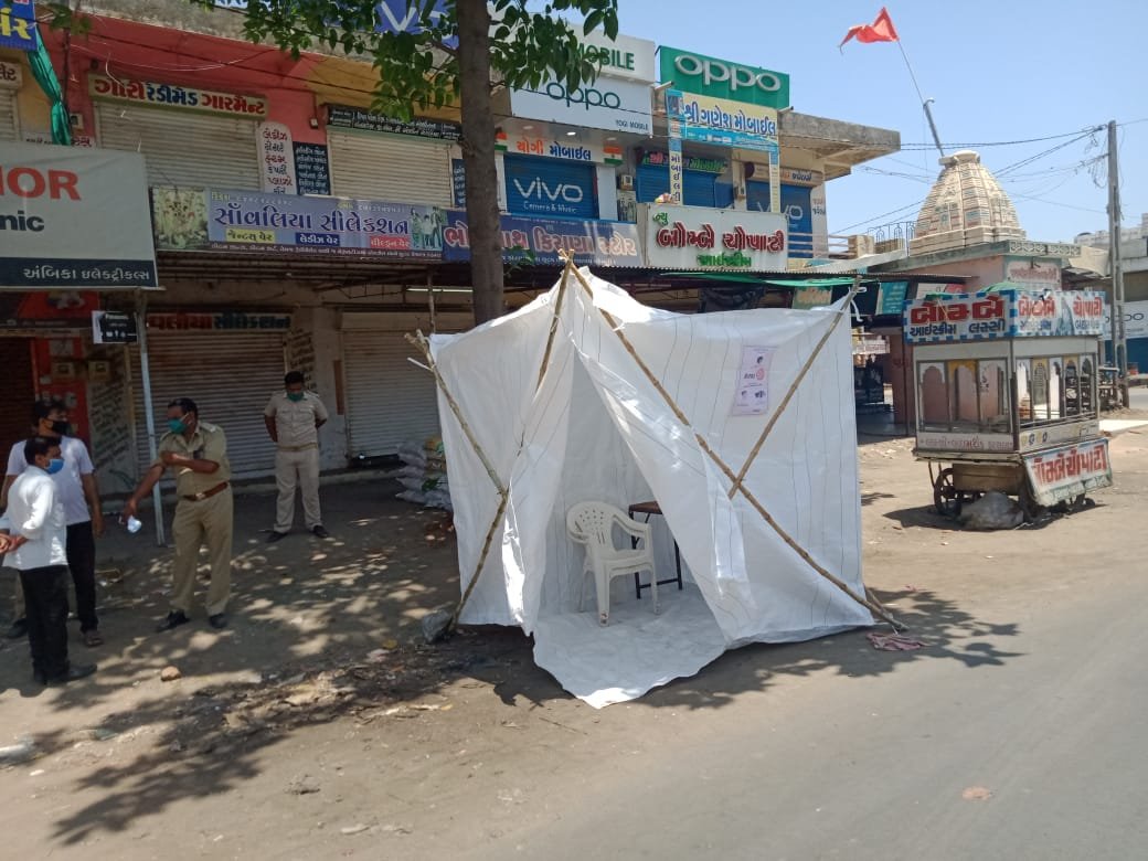 Architects & Designers at COVID-19 frontline : Isolation Cells developed by CHHAT, an architecture students initiative
