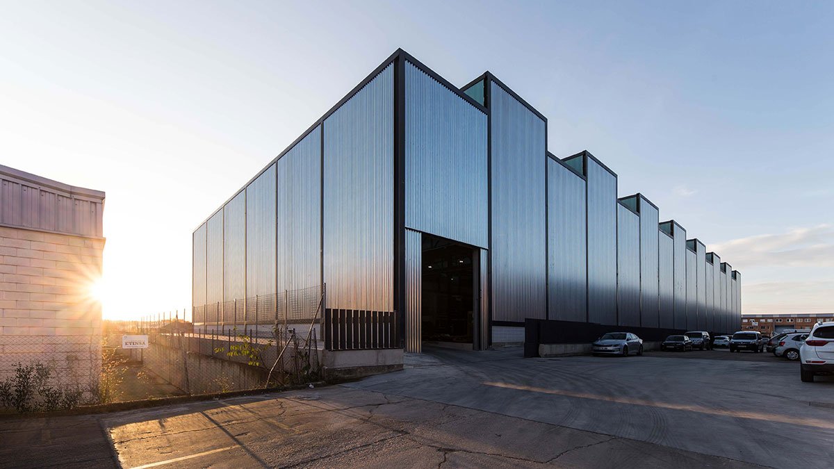 Metalworking Industry Building | Óscar Miguel Ares Álvarez