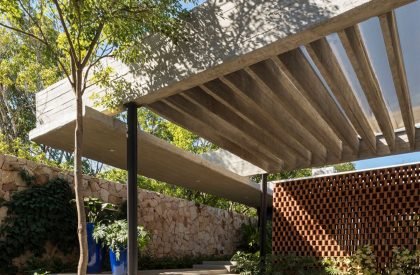 Patios House | Equipo de Arquitectura and José Cubilla
