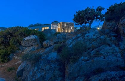 A House Between The Rocks | Aristides Dallas Architects