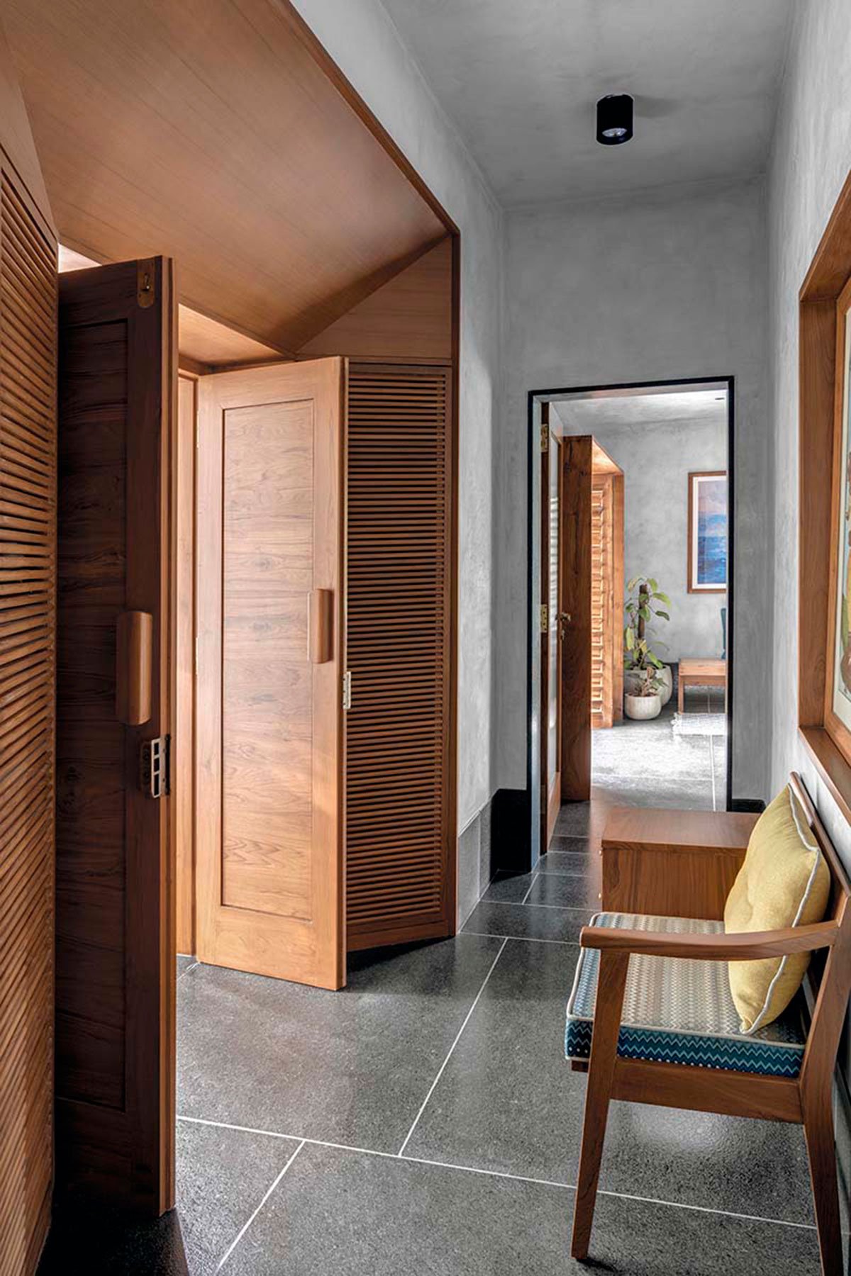 T House | Studio Course