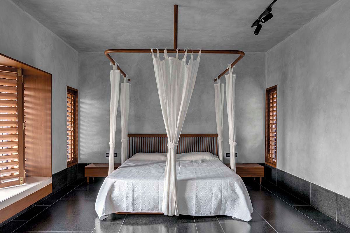 T House | Studio Course