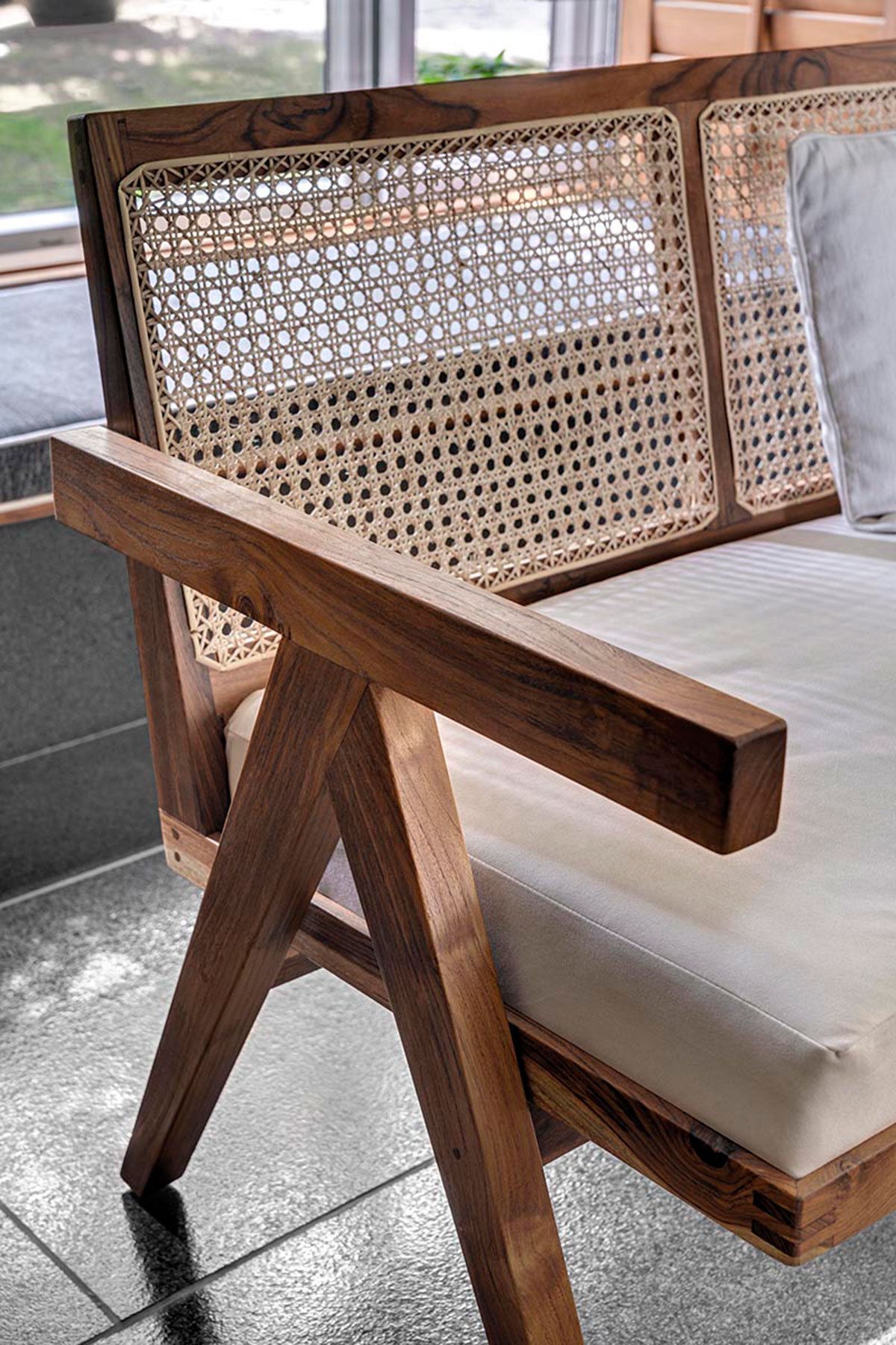 T House | Studio Course