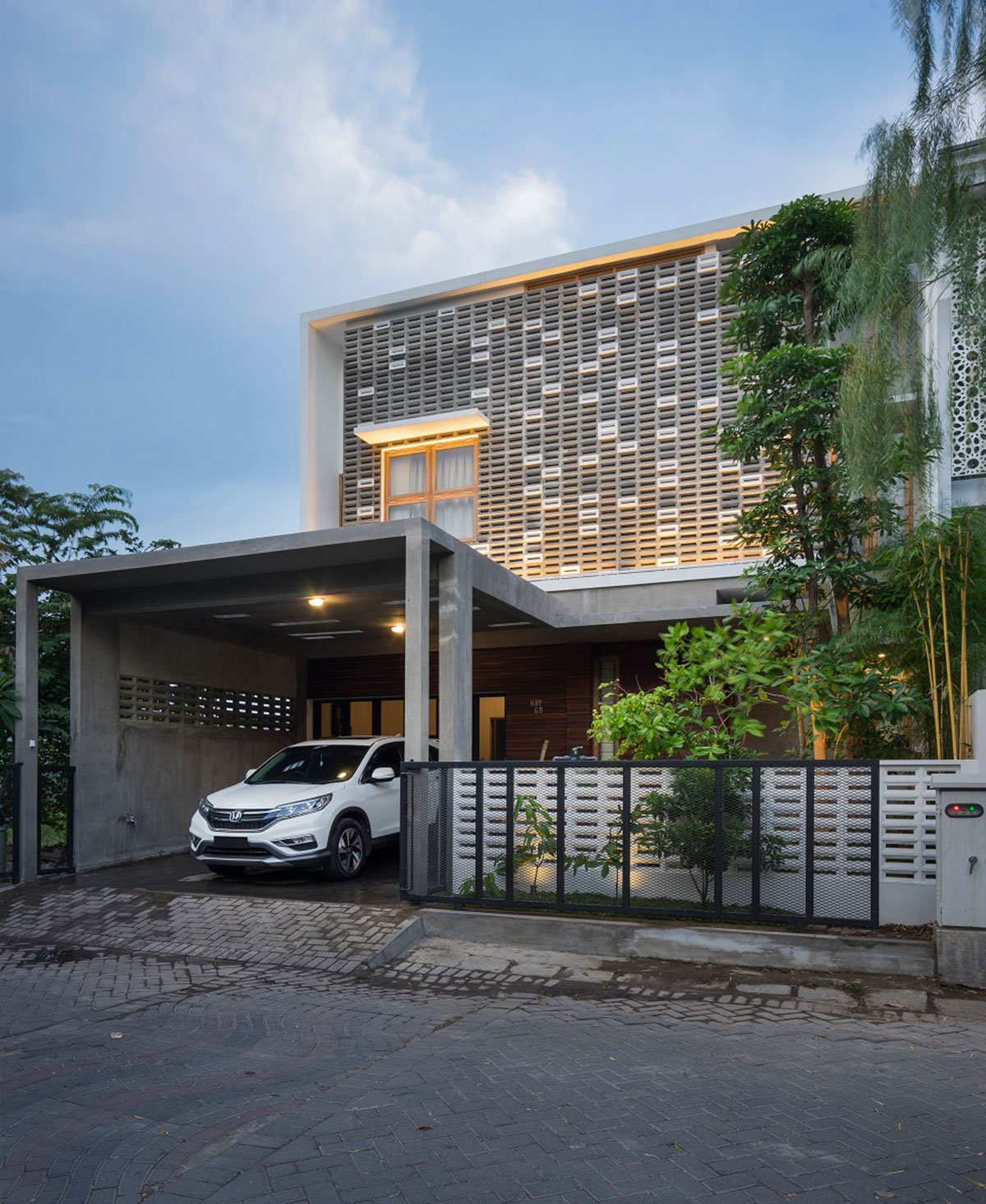 House as Tree of Life | Andyrahman Architect