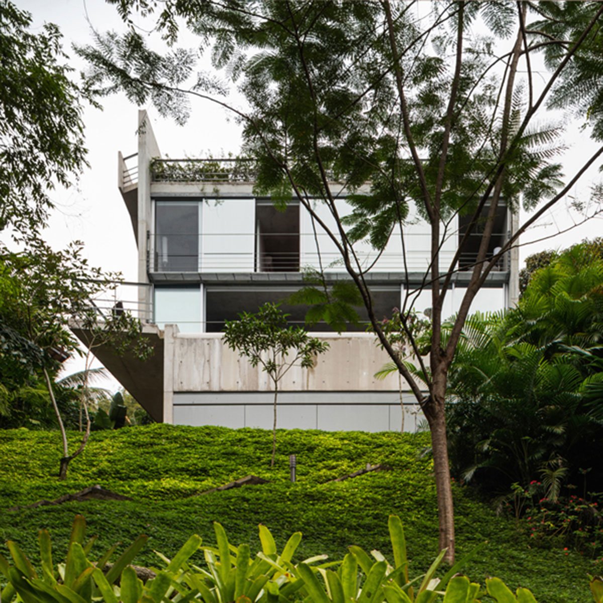 House in Ubatuba II | SPBR arquitectos