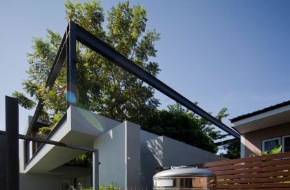 Kaset-Nawamin Residence | POAR (Patchara+Ornnicha ARchitects)