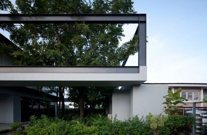Kaset-Nawamin Residence | POAR (Patchara+Ornnicha ARchitects)