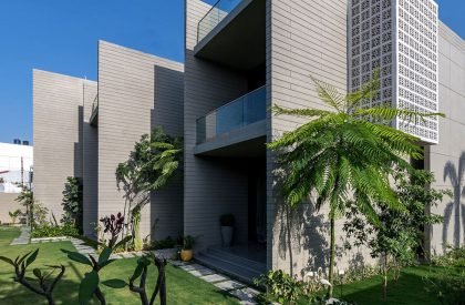 18 Screens | Nina & Sanjay Puri Architects